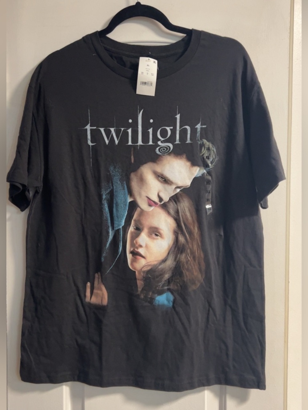 Twilight T Shirt Ed and Bella Adult Short Sleeve T Shirts Movies Graphic Tees - Picture 3 of 9